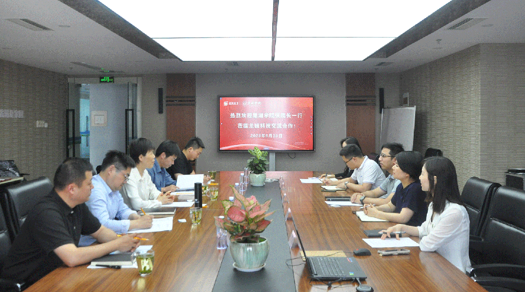 1691143824630931.gif 01.gif